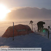 The Kaitum‘s light weight and spacious interior are welcome companions on long adventures in tough terrain. Here a group with Quanok, a German outdoor adventure outfitter, call a Kaitum home during a ski touring trip on Spitsbergen, the largest island of the Svalbard Archipelago, high above the Arctic Circle.